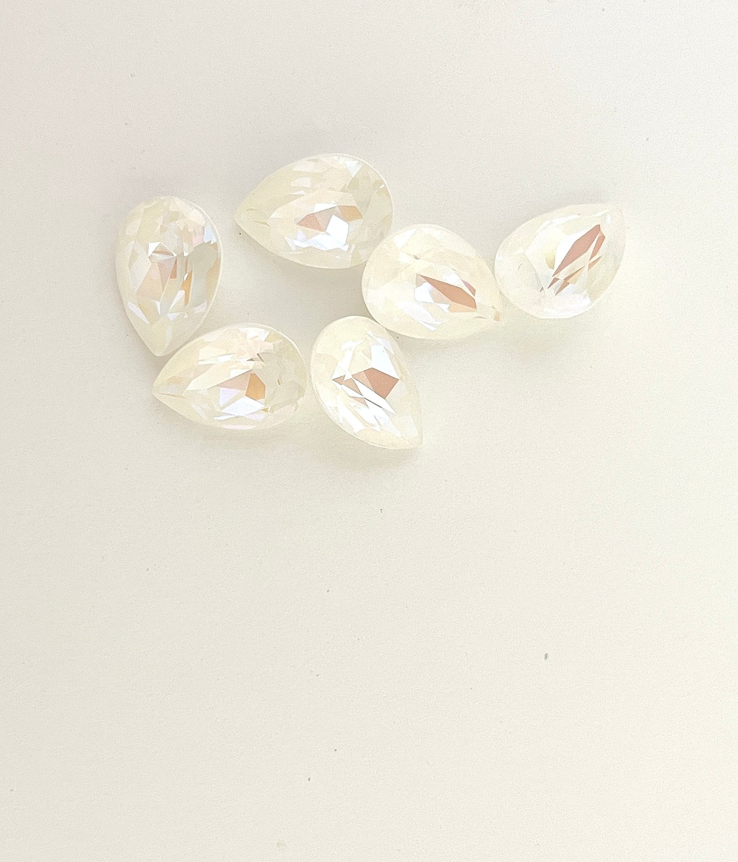 4 pieces 14mm White Opal Fancy Swarovski Crystal 4320