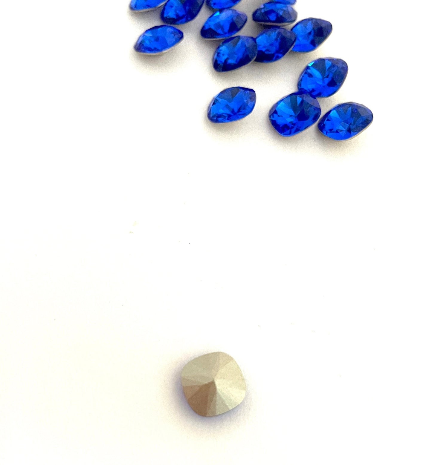 10 pieces 10mm Royal Blue Fancy Swarovski Crystal 4470